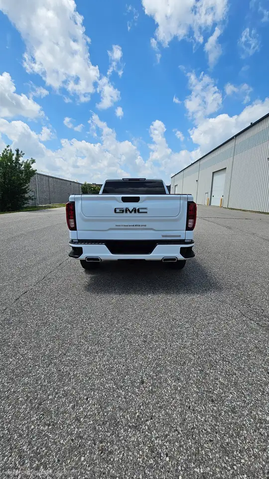 GMC Sierra 1500 photo GMC Sierra 1500