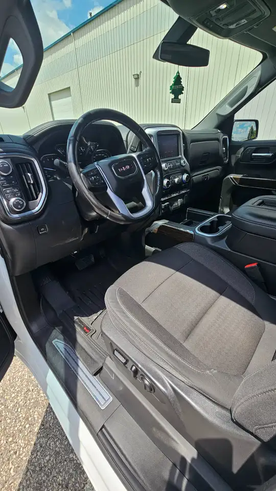GMC Sierra 1500 photo GMC Sierra 1500
