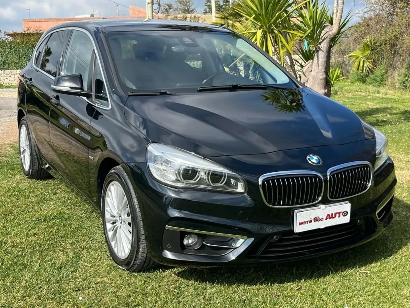 BMW 216 216d Active Tourer Luxury auto my17 Noir - 1