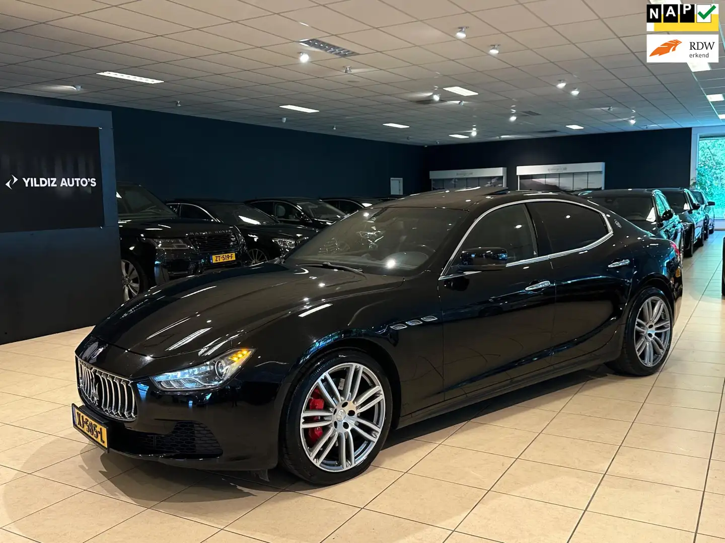 Maserati Ghibli 3.0 V6 D|OPENDAK|KEYLESS|ALCANTARA|SOUNDBOOST Zwart - 1