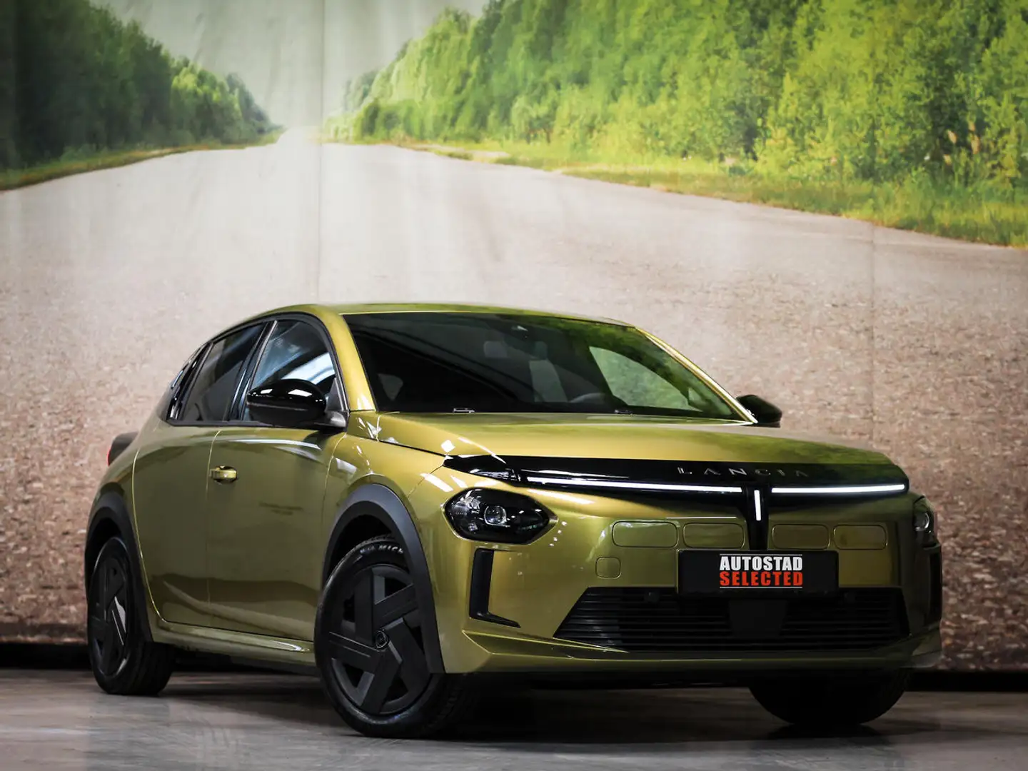 Lancia Ypsilon Elettrica Goud - 1