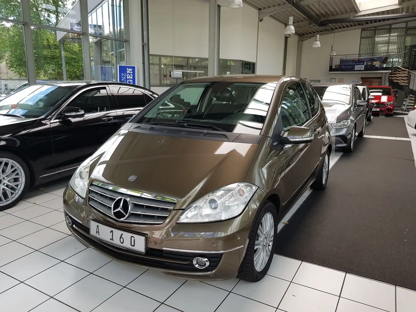 Mercedes-Benz A 160 ELEGANCE BI XENON AUT PTS SHZ KILMA Braun - 1