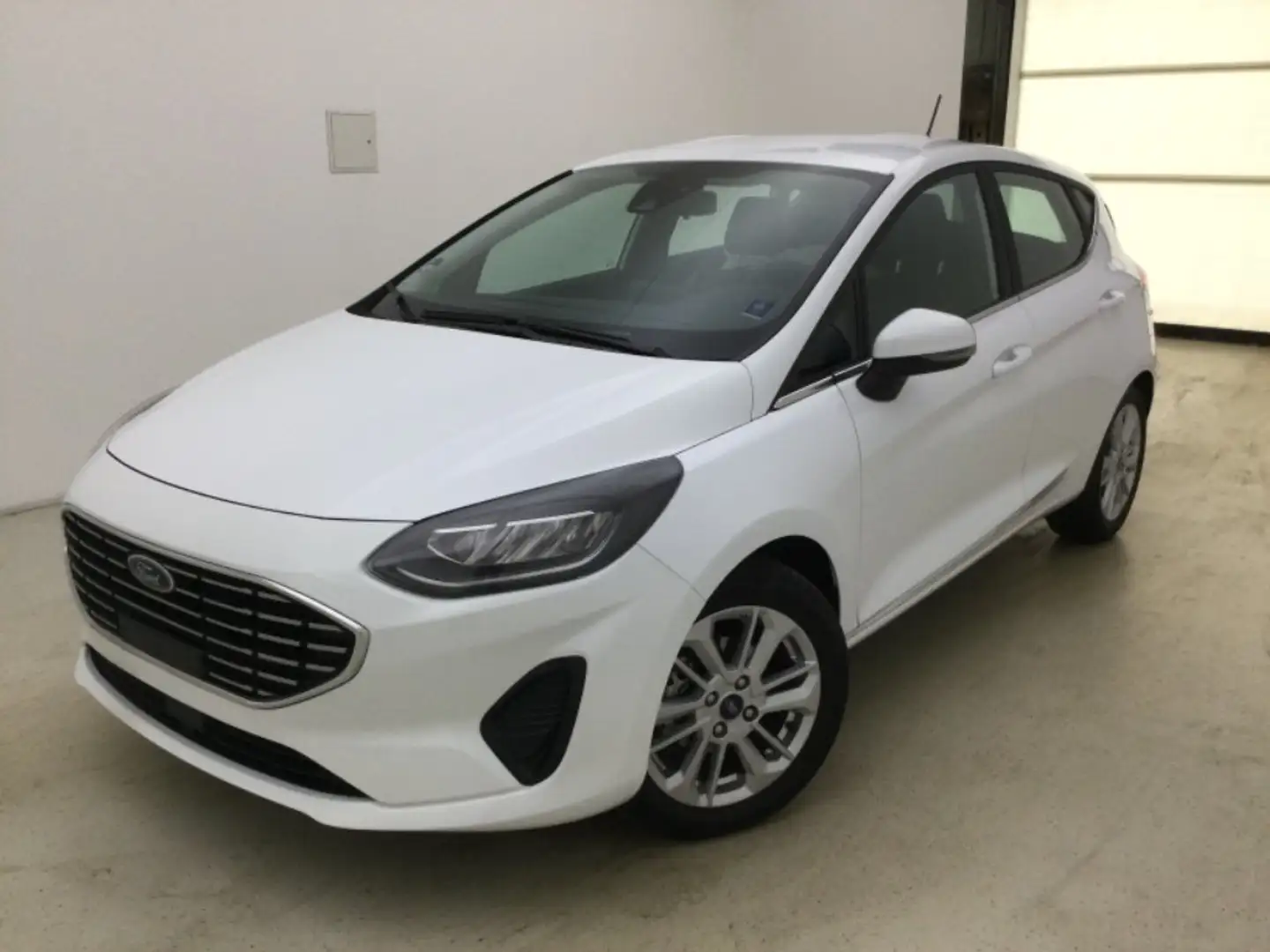 Ford Fiesta Titanium Weiß - 1
