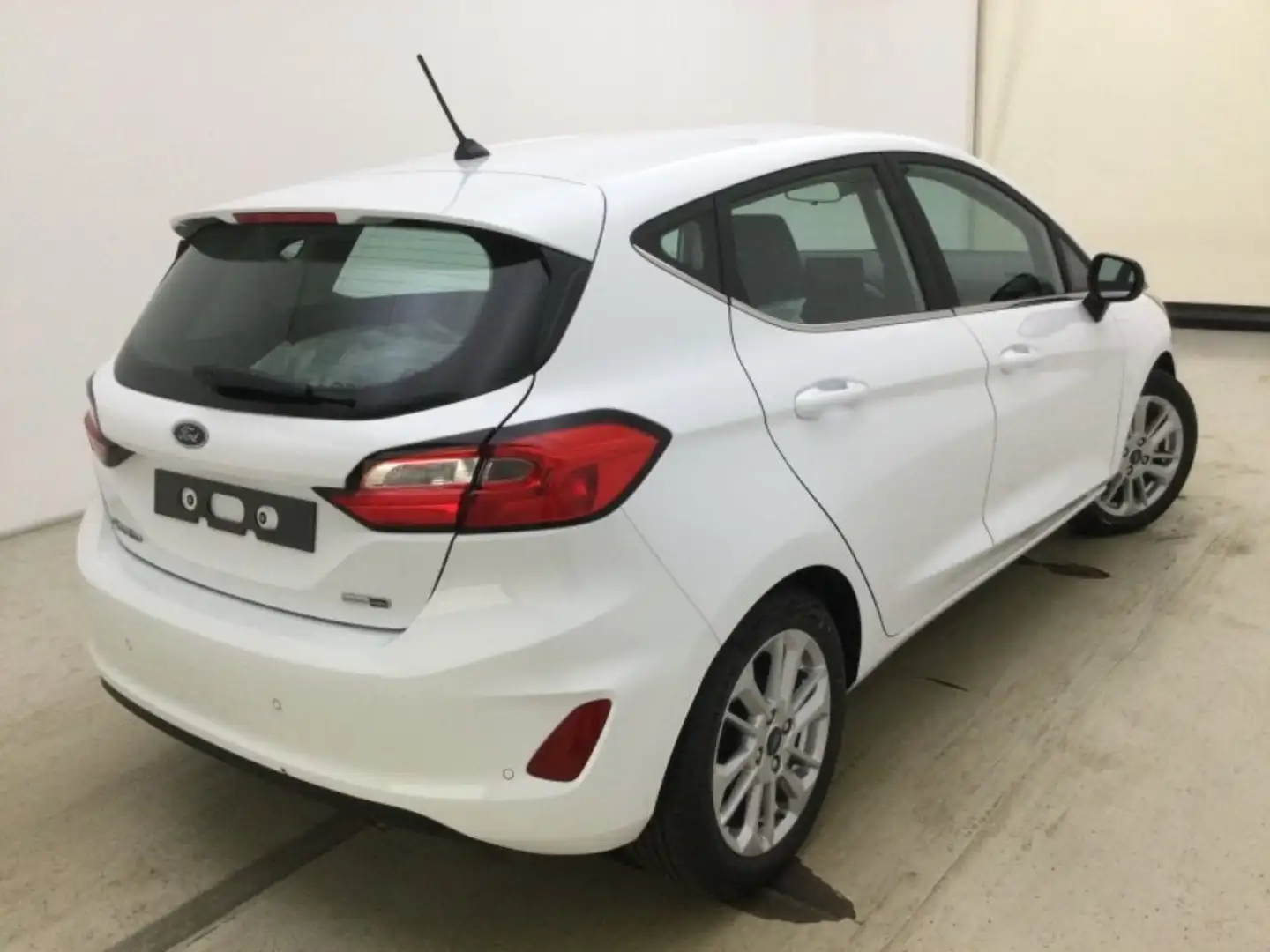 Ford Fiesta Titanium Weiß - 2