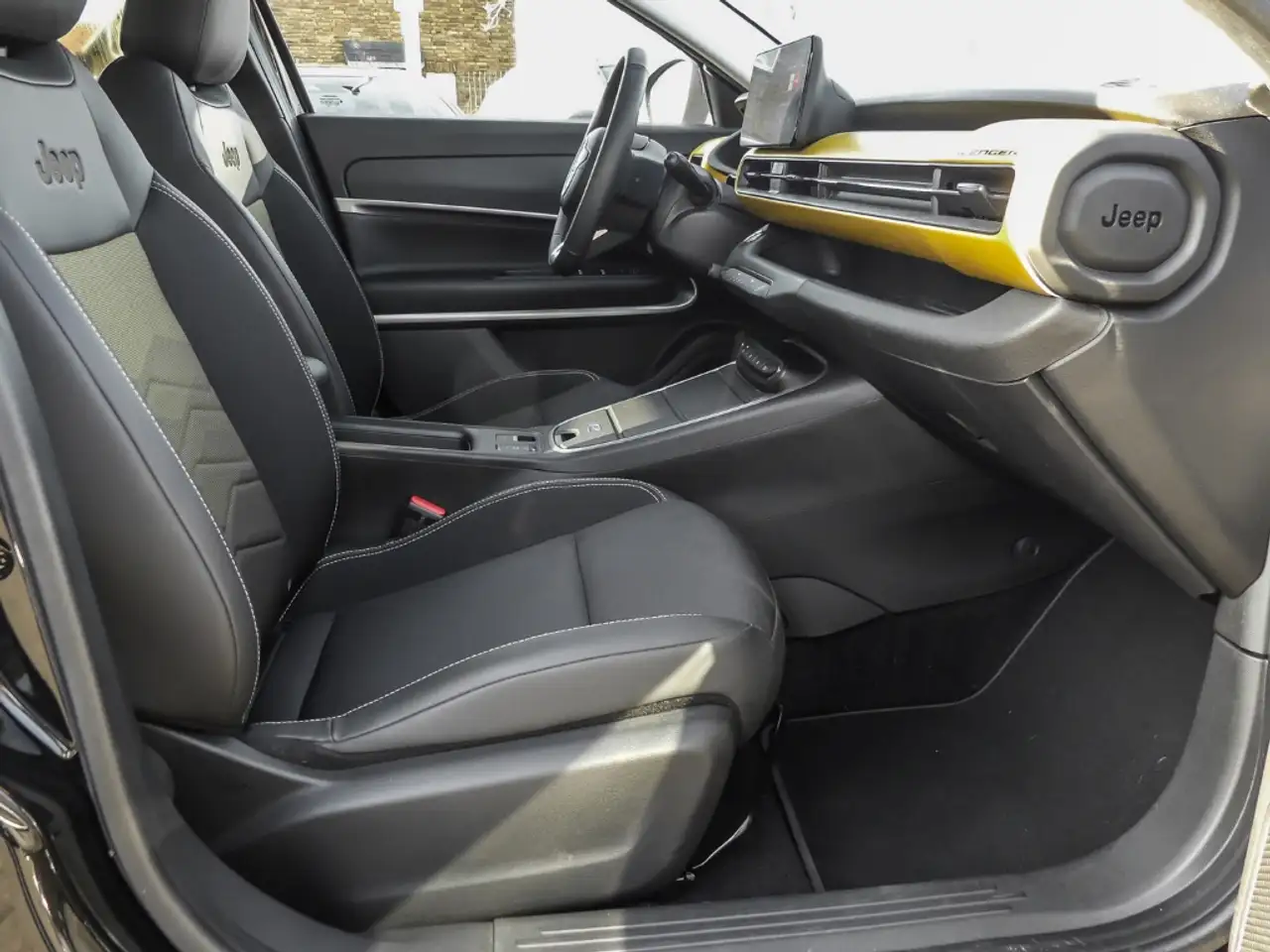 Jeep Avenger Summit Electric 360 Kamera LED El. Heckklappe Appl 6