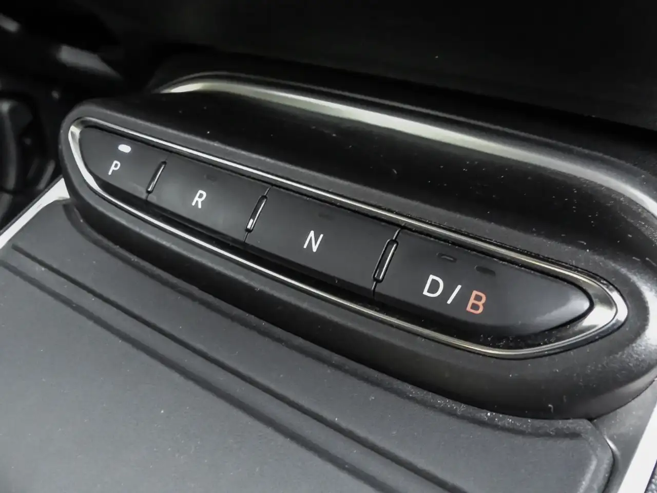 Jeep Avenger Summit Electric 360 Kamera LED El. Heckklappe Appl 13