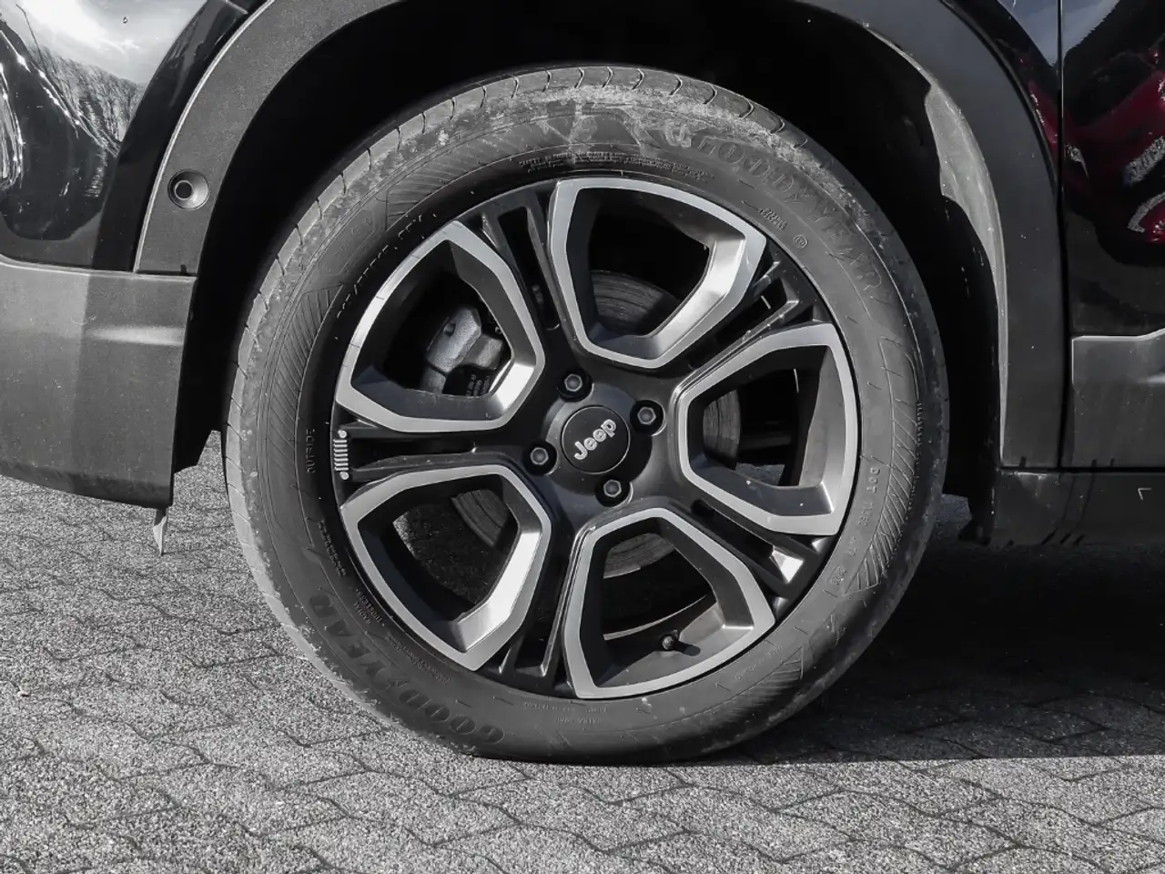 Jeep Avenger Summit Electric 360 Kamera LED El. Heckklappe Appl 3