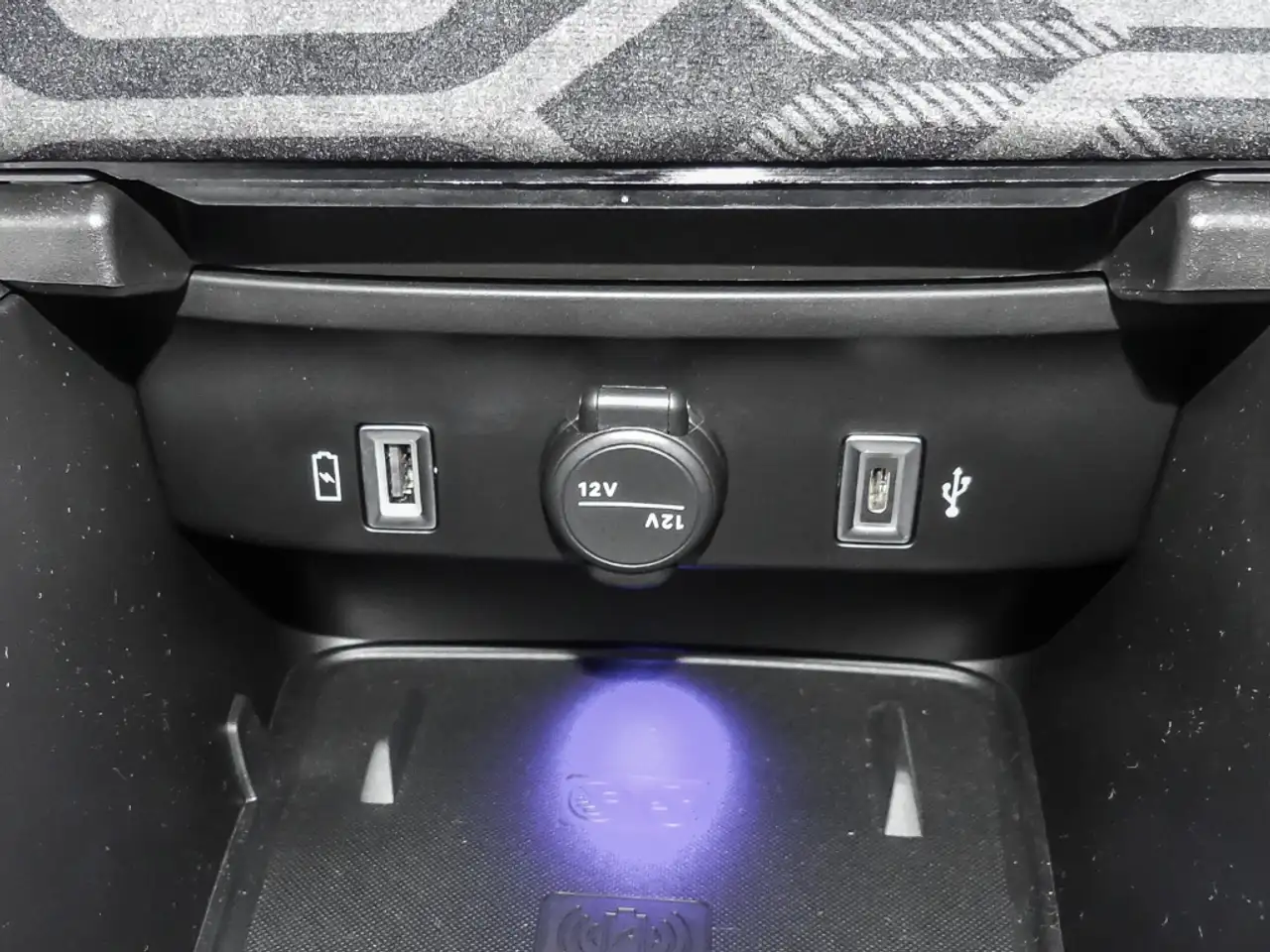 Jeep Avenger Summit Electric 360 Kamera LED El. Heckklappe Appl 16