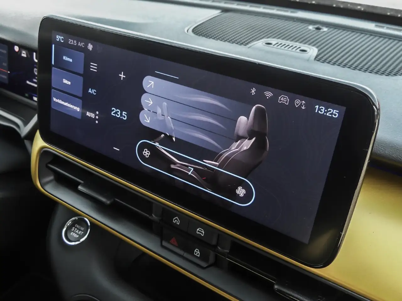 Jeep Avenger Summit Electric 360 Kamera LED El. Heckklappe Appl 10