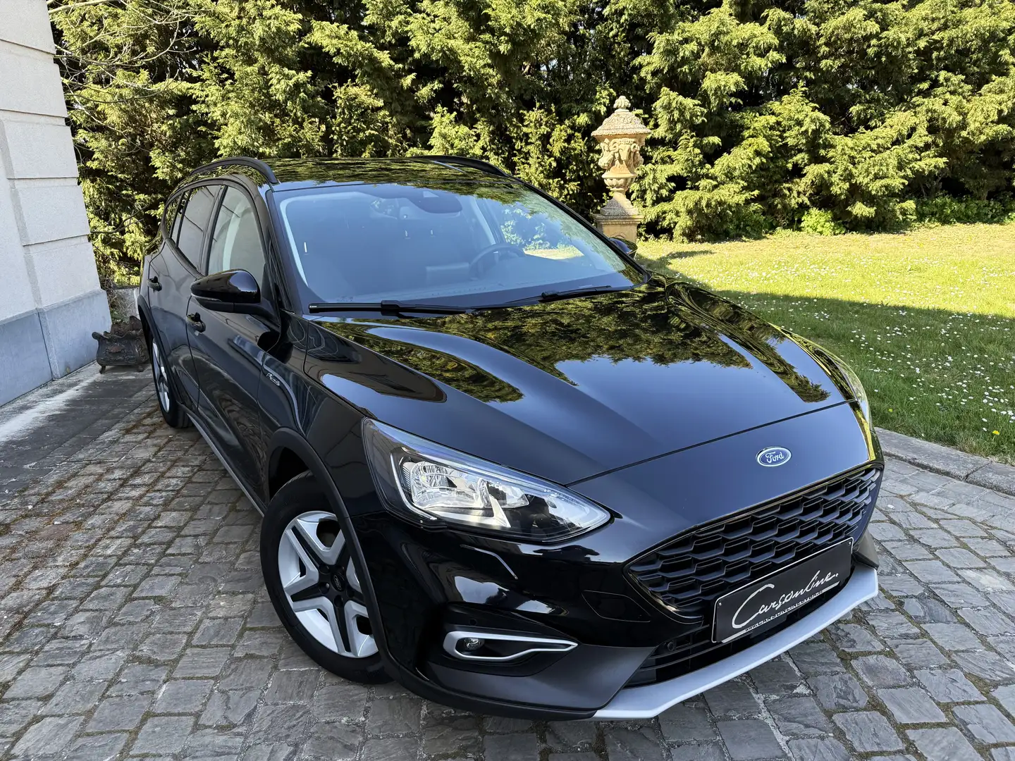 Ford Focus Active 1.0 EcoBoost Camera,Zetelverwrming,Garantie Zwart - 1