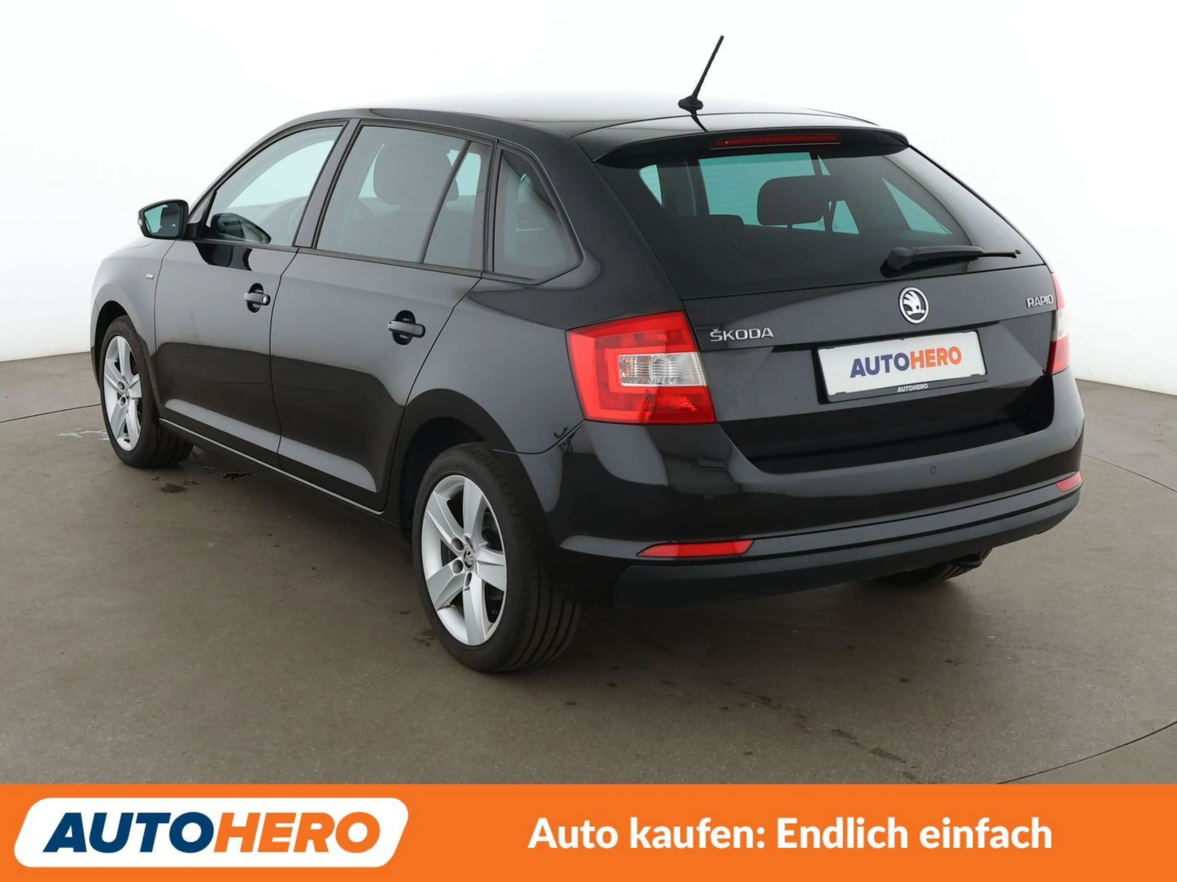 Skoda Rapid/Spaceback 1.2 TSI Drive*XENON*TEMPO*PDC* — photo 4