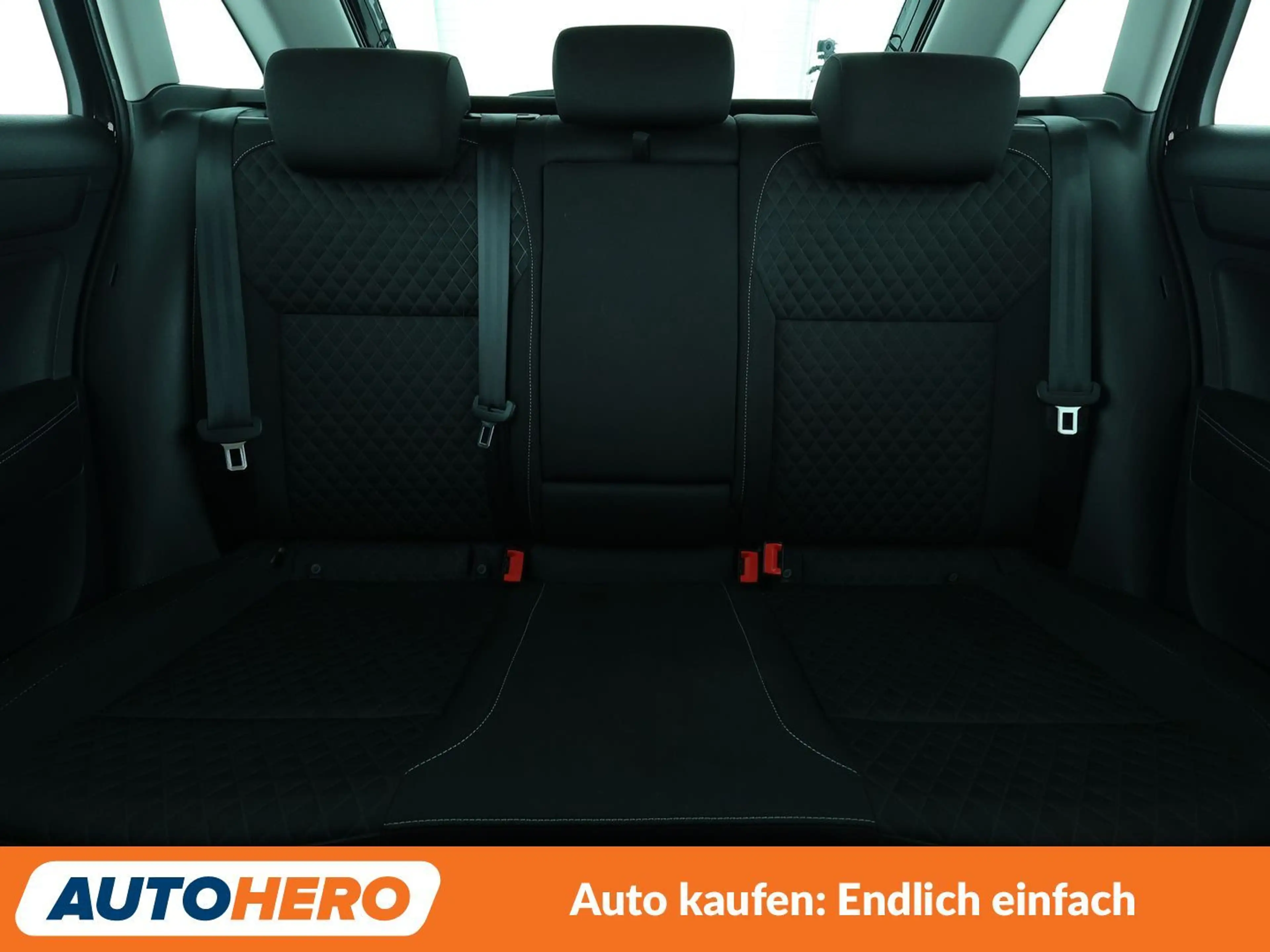Skoda Rapid/Spaceback 1.2 TSI Drive*XENON*TEMPO*PDC* — photo 15