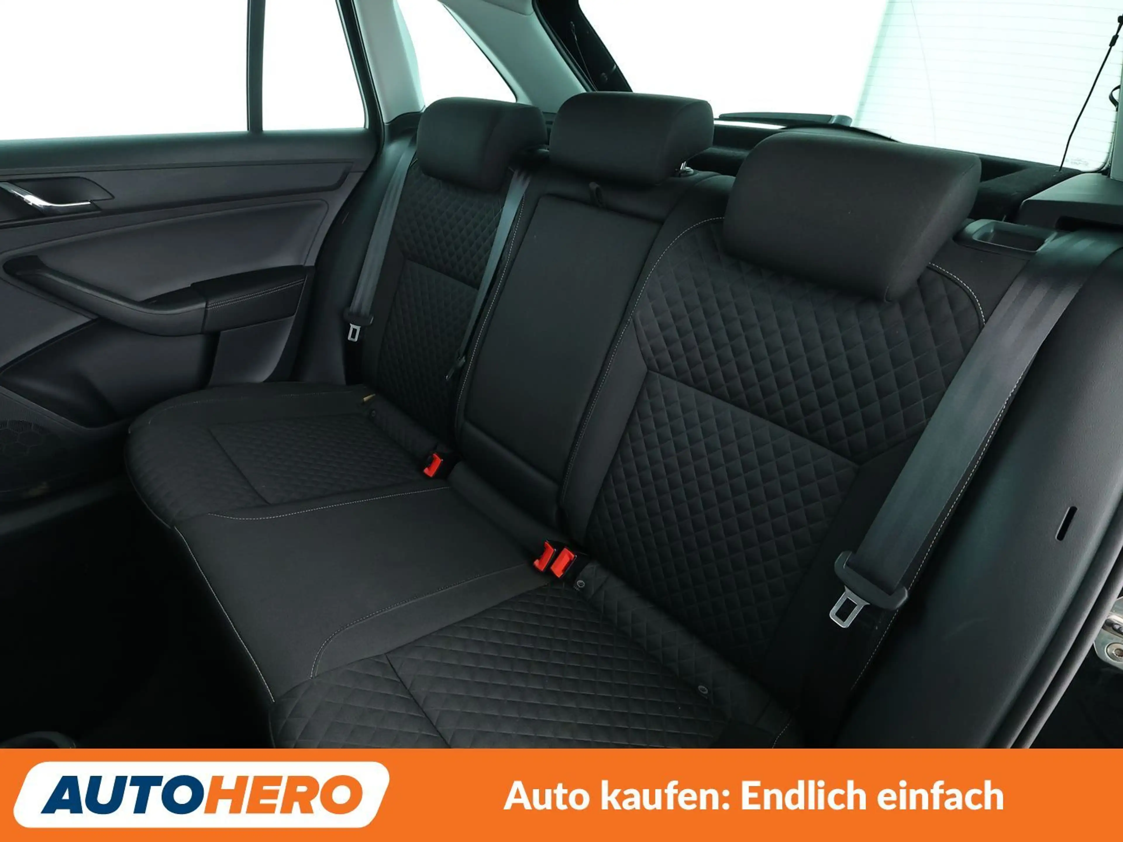 Skoda Rapid/Spaceback 1.2 TSI Drive*XENON*TEMPO*PDC* — photo 14