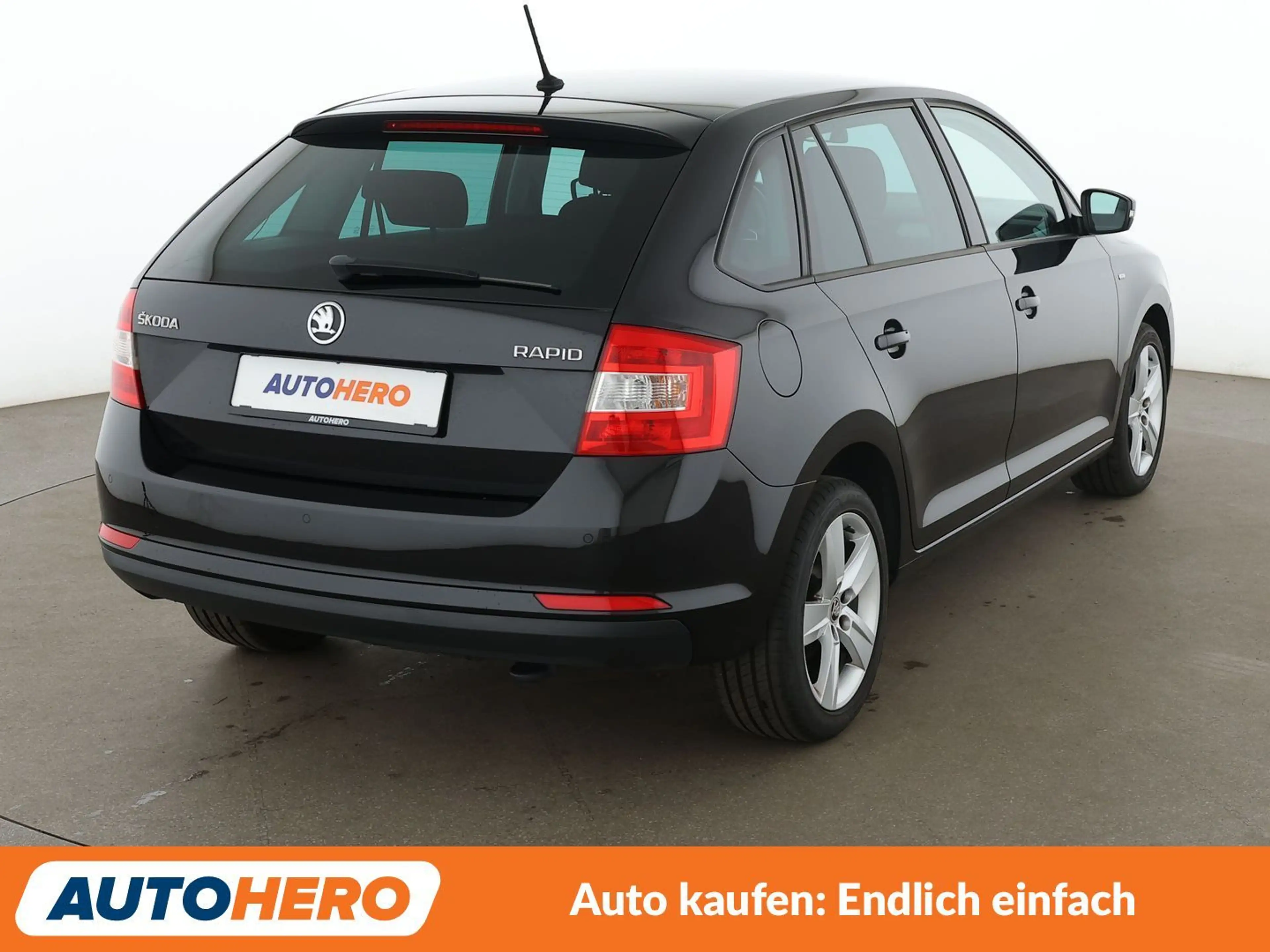 Skoda Rapid/Spaceback 1.2 TSI Drive*XENON*TEMPO*PDC* — photo 6