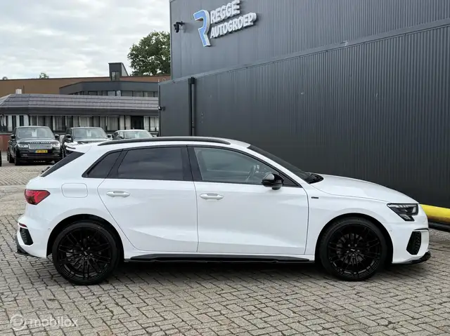 Audi A3 view 11