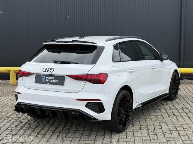 Audi A3 view 3