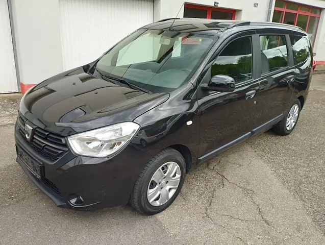 Dacia Lodgy 1.HAND/GARAGE/SCHECKHEFT-(7-Si.)-NAVI/KLIMA-HU neu
