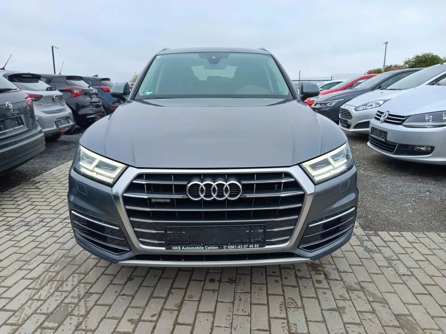 Audi Q5 quattro design Grau - 2