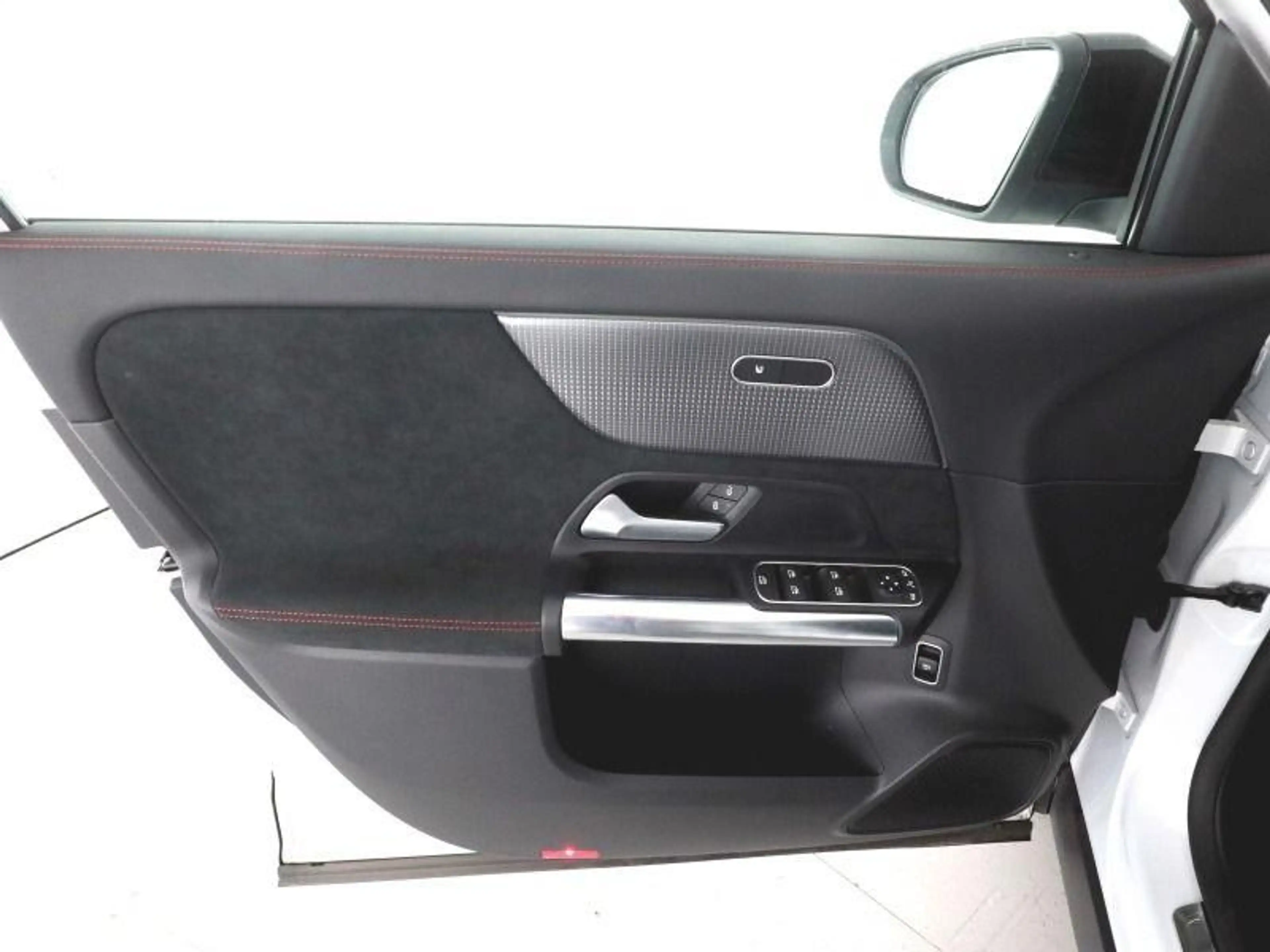 Mercedes-Benz EQA 250 ENp 61000 AMG Adv, P. Pano KGo Night — photo 7