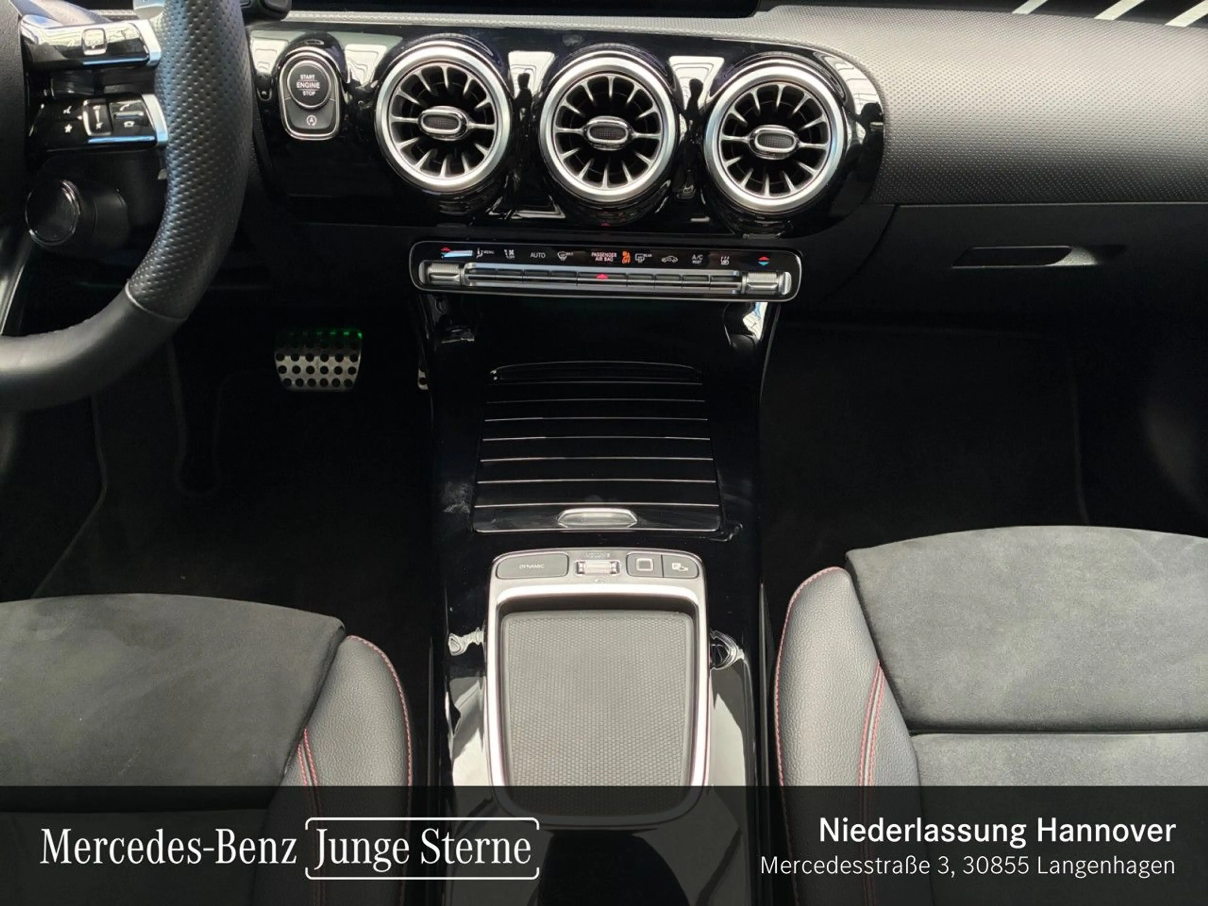 Mercedes-Benz A 35 AMG A 35 4M Kompakt AMG+PANO+MULTIBEAM+STHZG+BURMESTER — photo 14