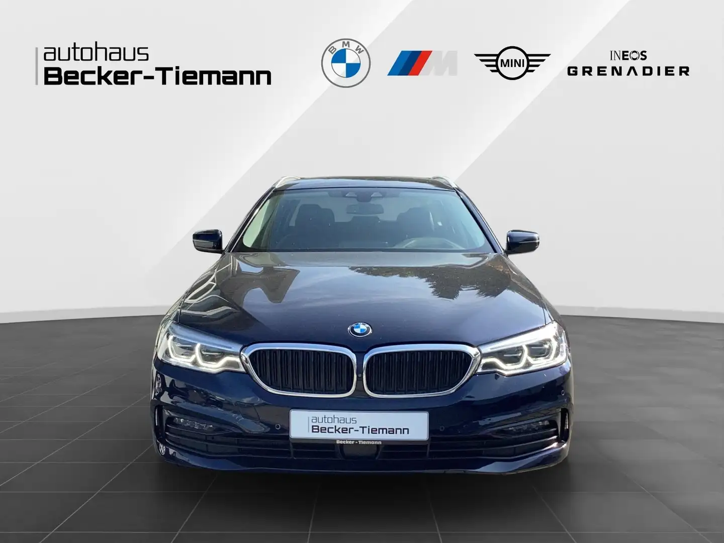 BMW 530 d xDrive Touring 18" / DrivAss+ / ParkAss+ / Sport Blau - 2