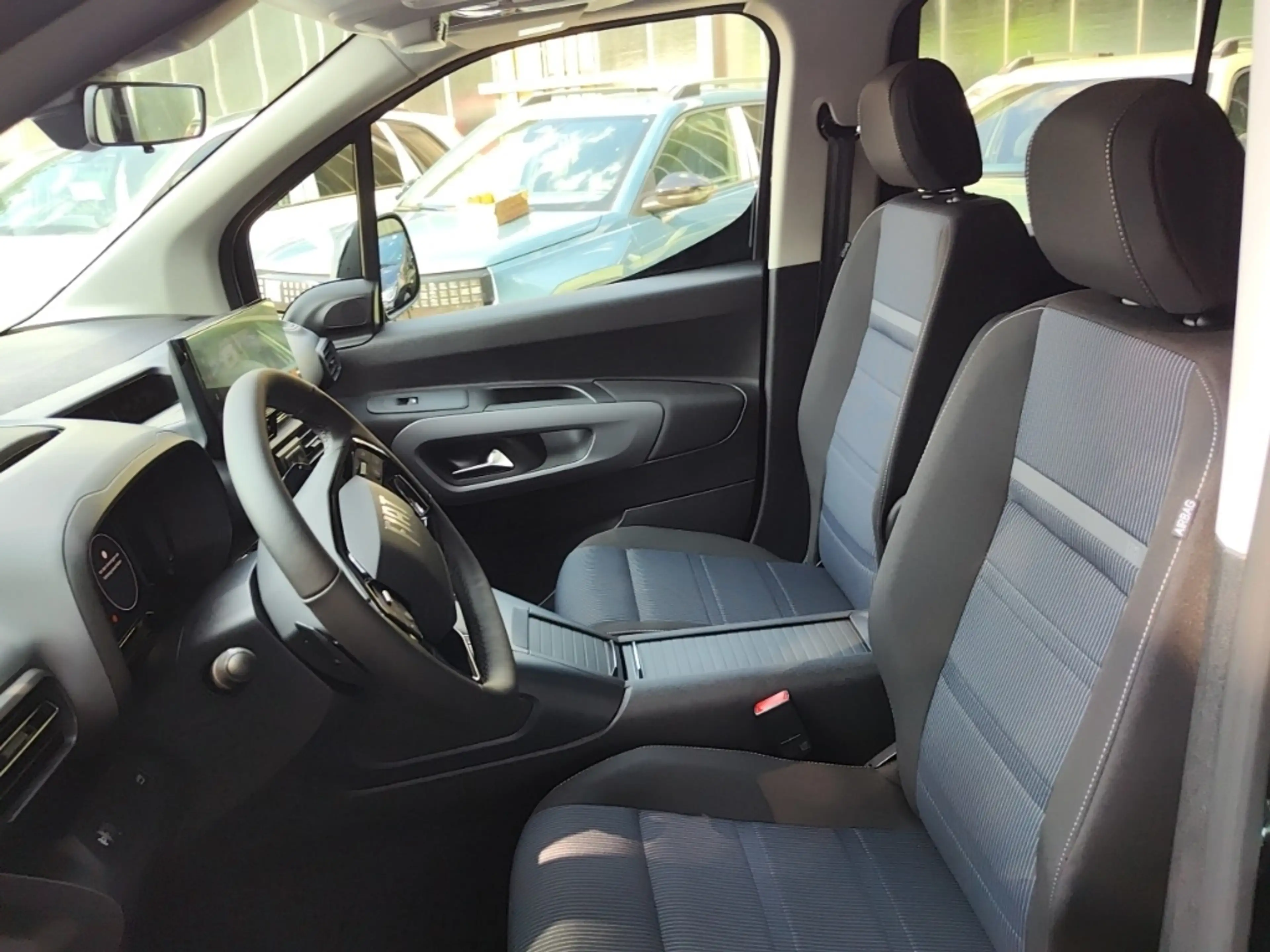 Fiat Qubo La Prima Navi Digitales Cockpit LED ACC Apple CarP — photo 13