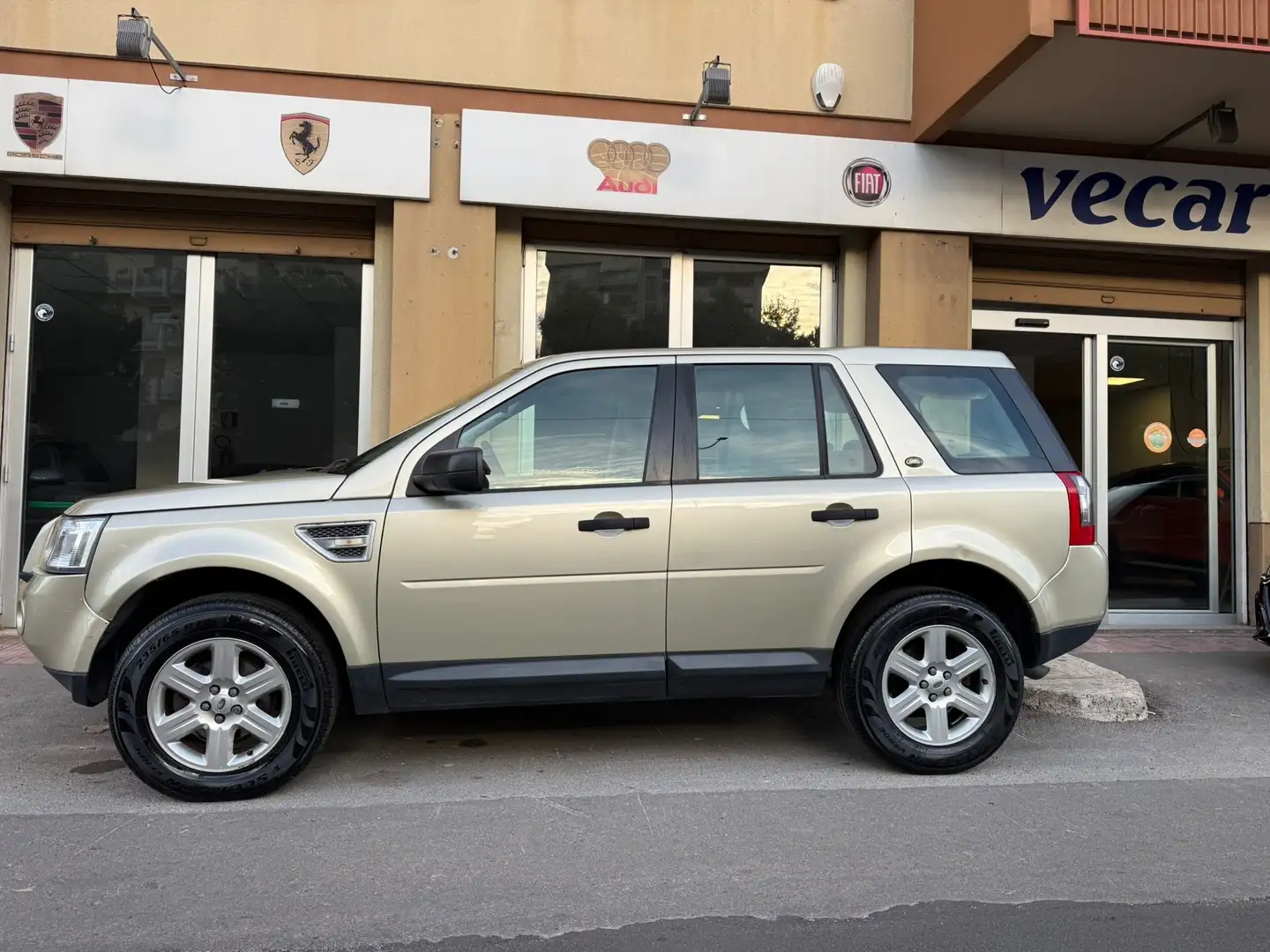 Land Rover Freelander Freelander II 2007 2.2 td4 E Beige - 2