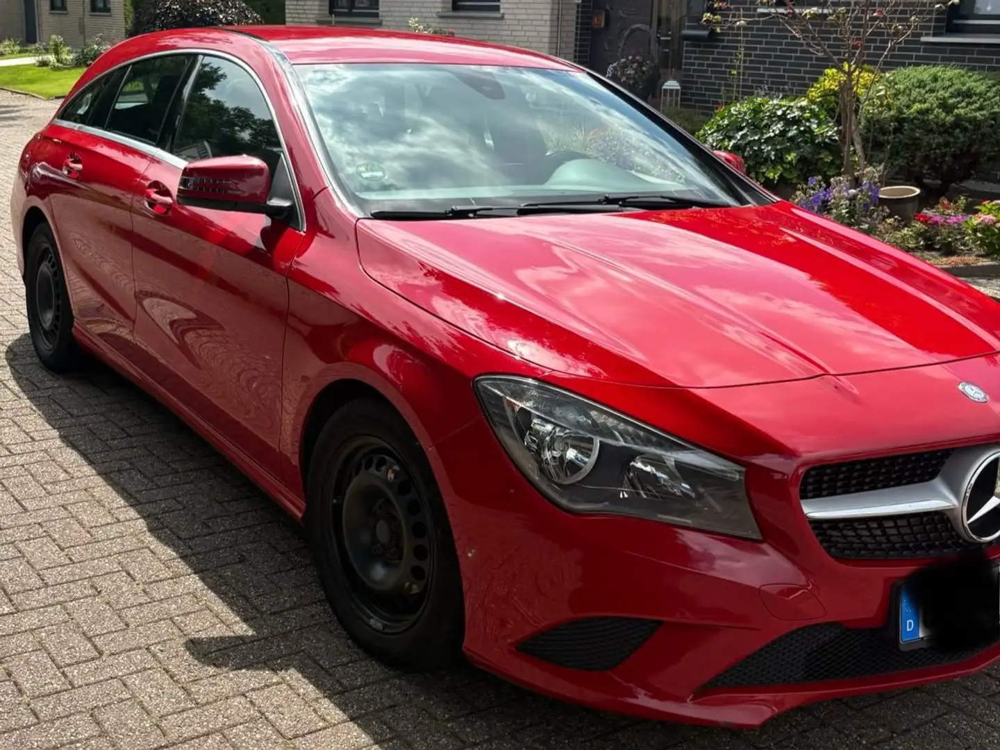 Mercedes-Benz CLA 200 CLA Shooting Brake 200 (CDI) d Roşu - 1