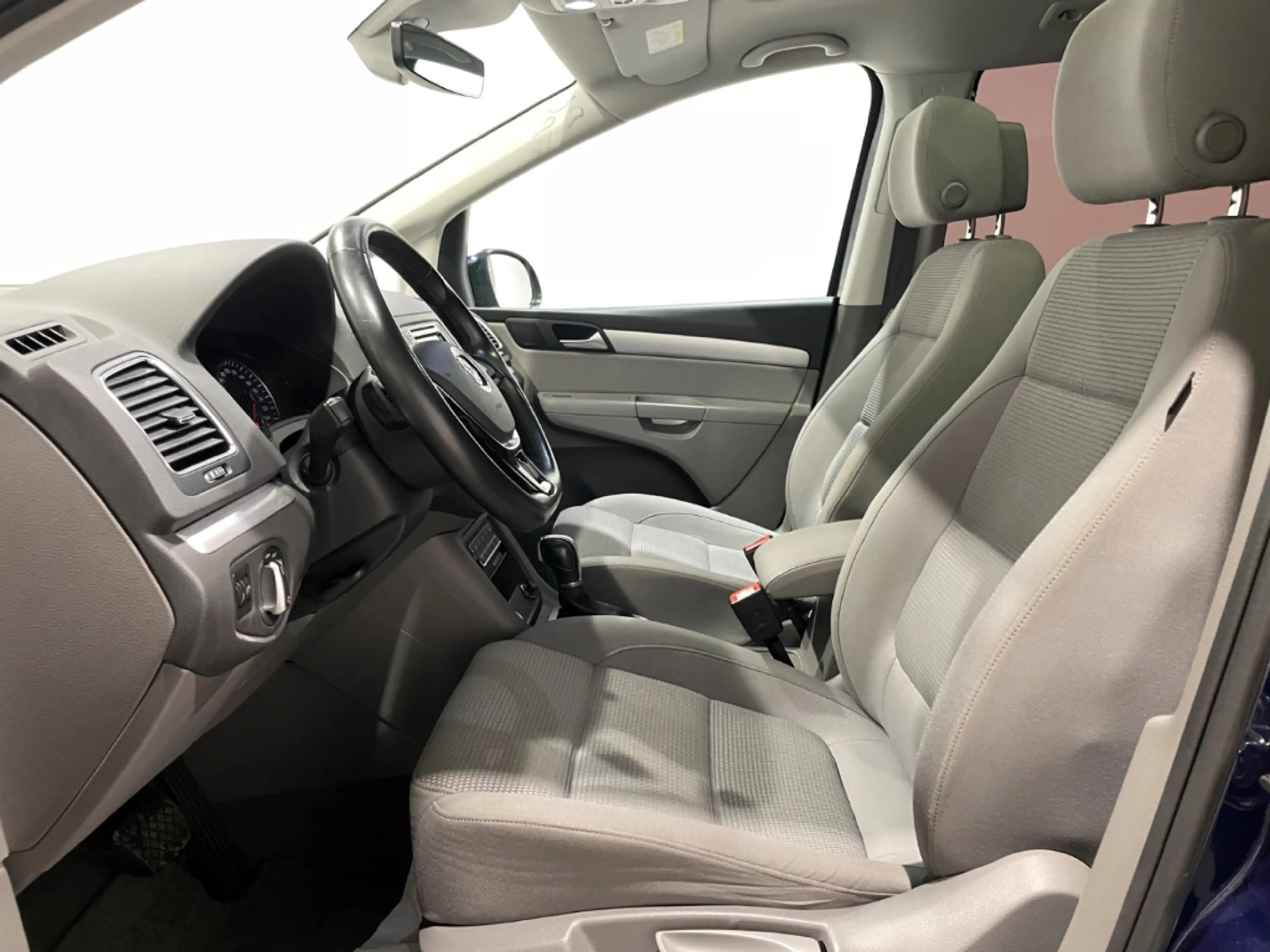 Volkswagen Sharan DSG Comfortline EU6d 7-Sitzer ACC Pano StHz — photo 5