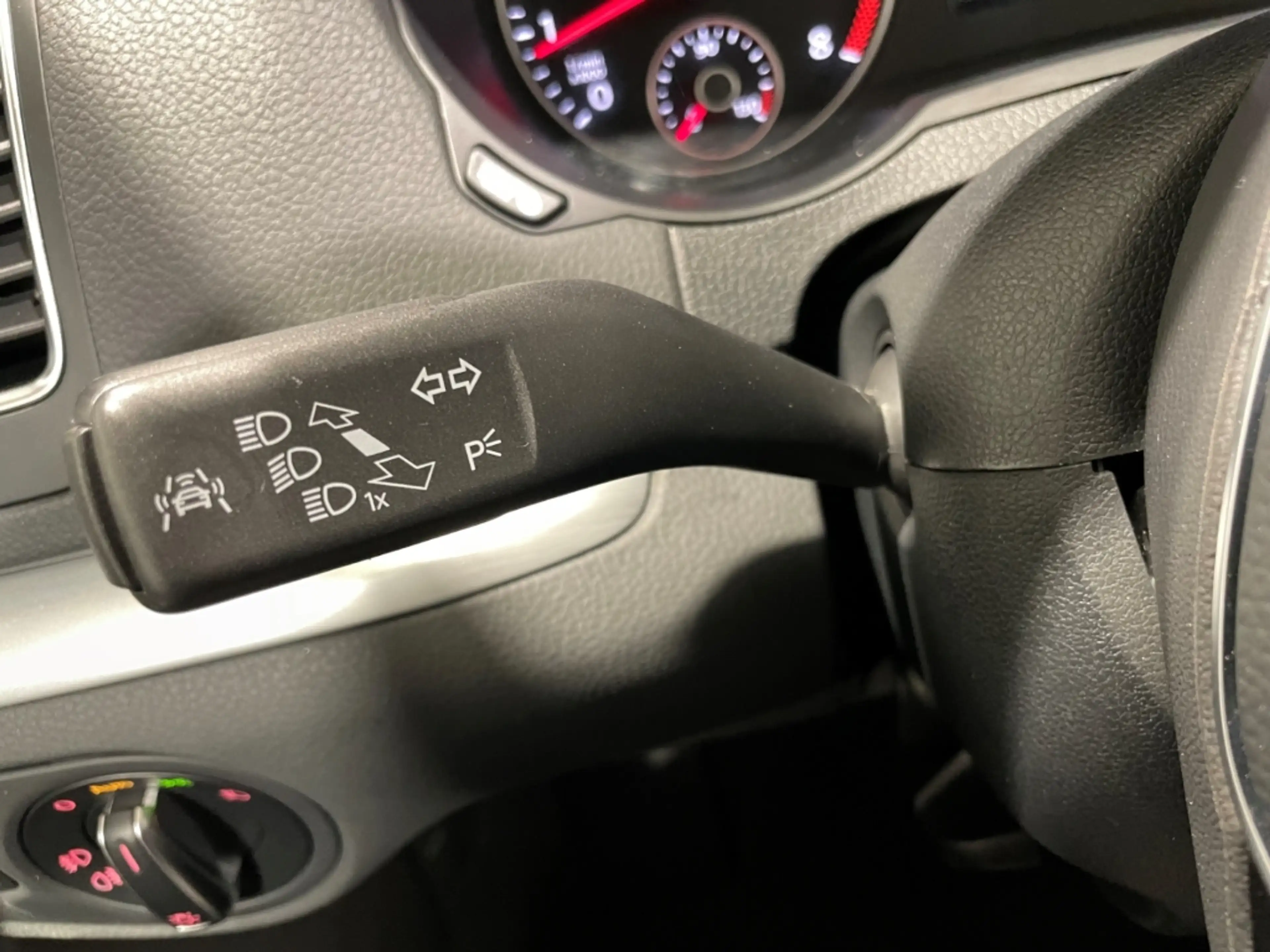 Volkswagen Sharan DSG Comfortline EU6d 7-Sitzer ACC Pano StHz — photo 26