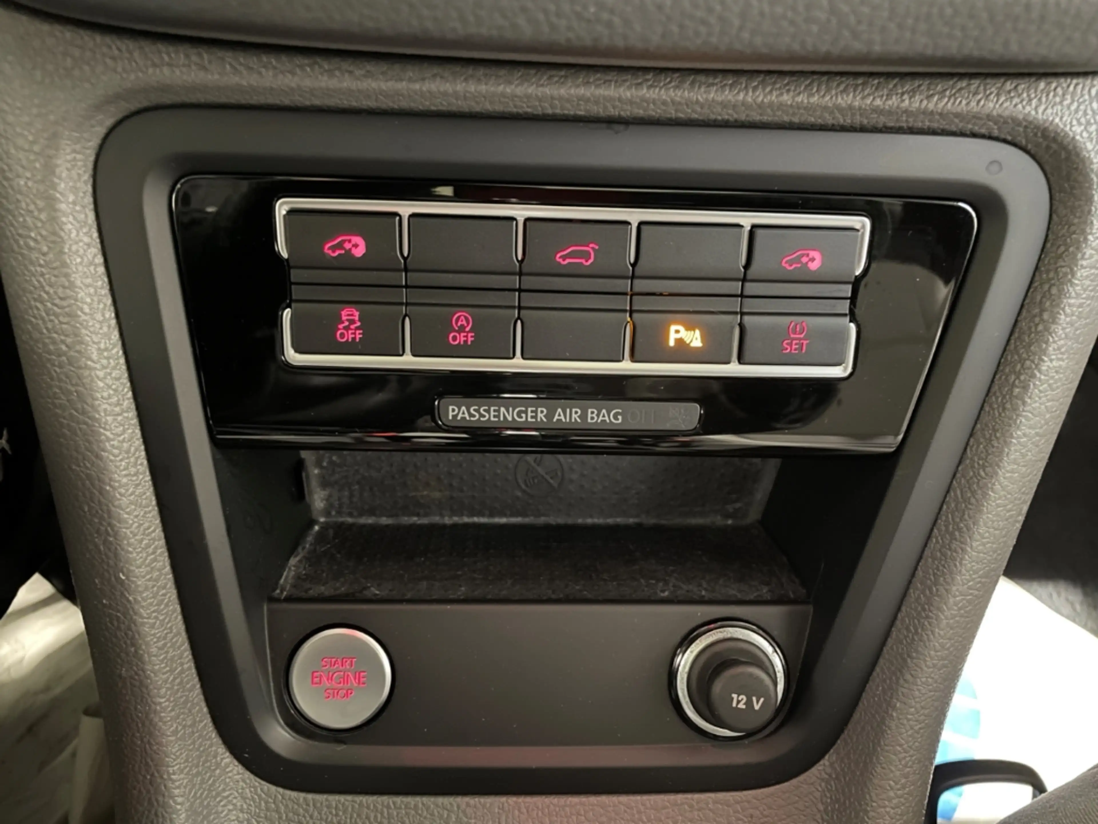 Volkswagen Sharan DSG Comfortline EU6d 7-Sitzer ACC Pano StHz — photo 29