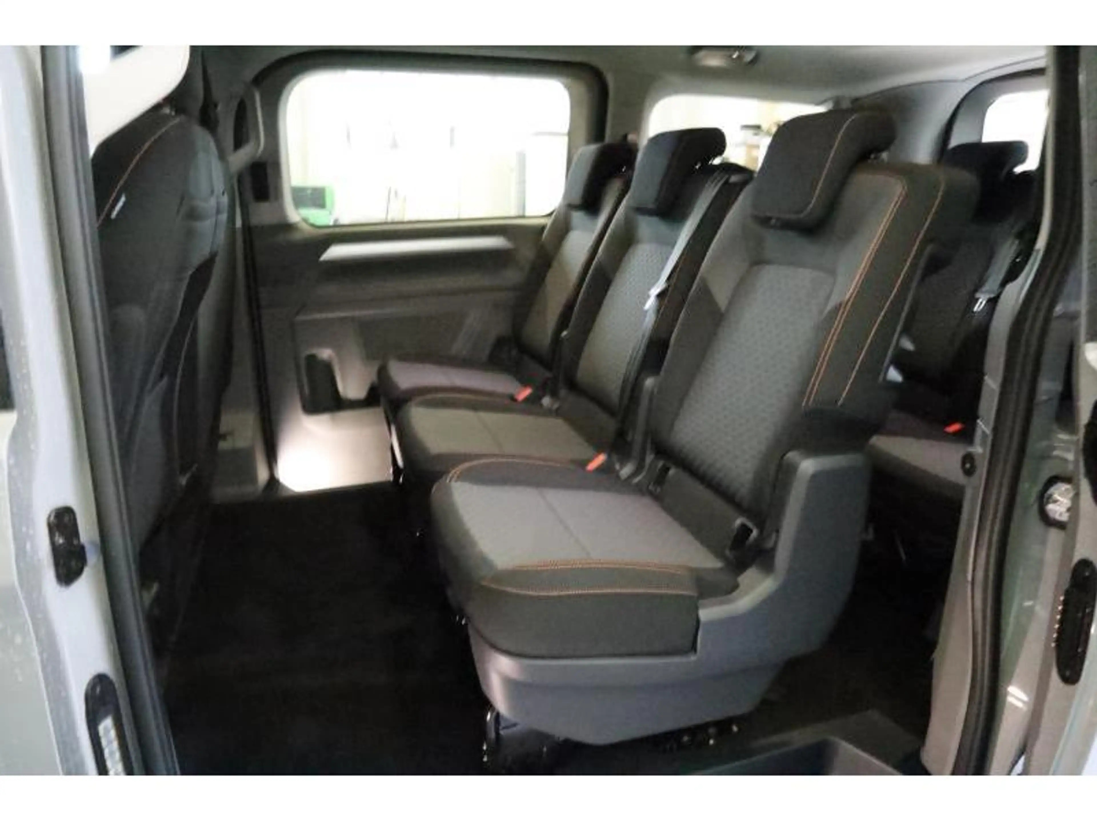 Volkswagen T7 Caravelle Life AHK PanAmerica — photo 9