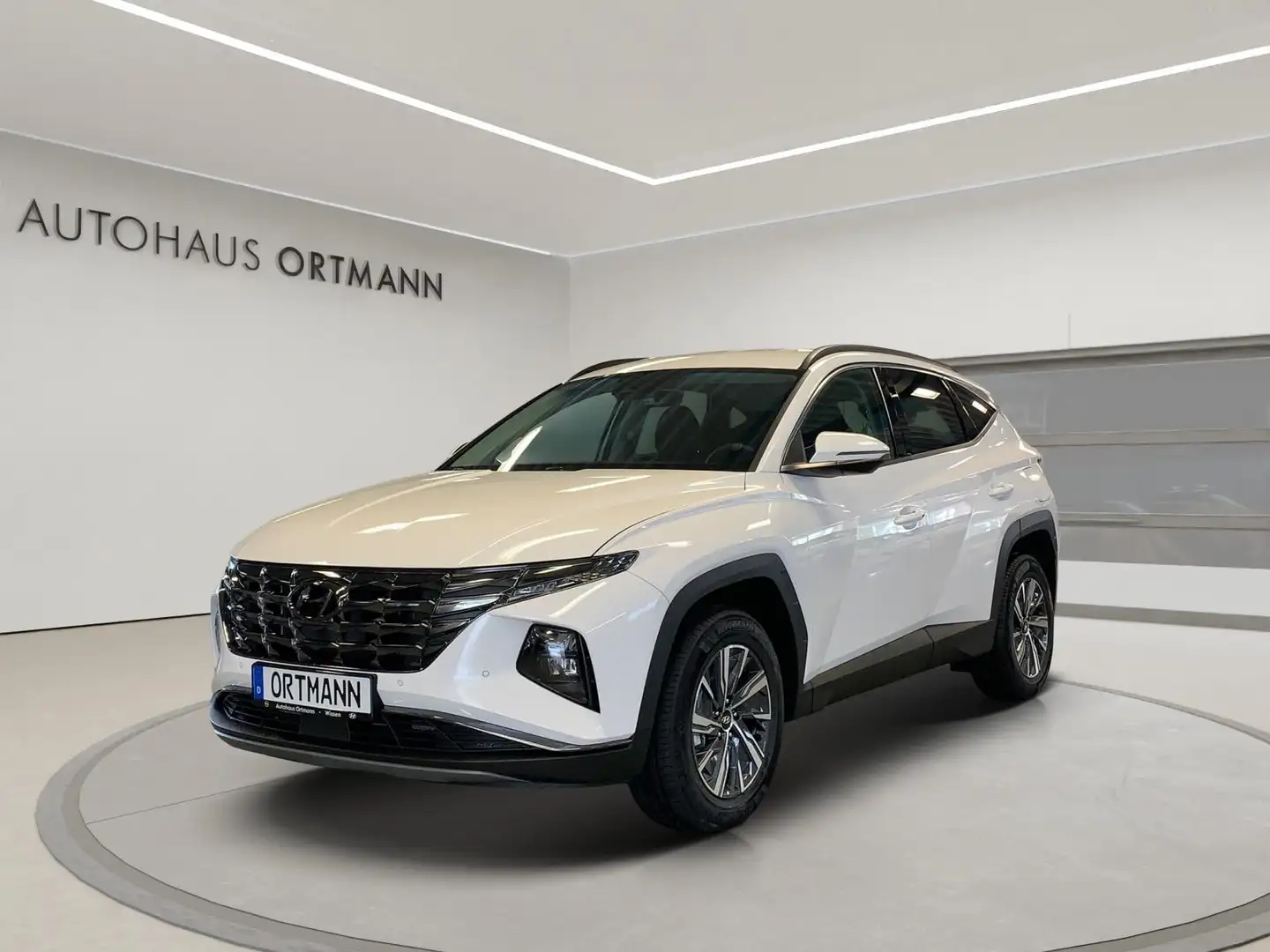 Hyundai TUCSON 1.6 Hybrid 'Trend' 2WD Automatik Weiß - 2