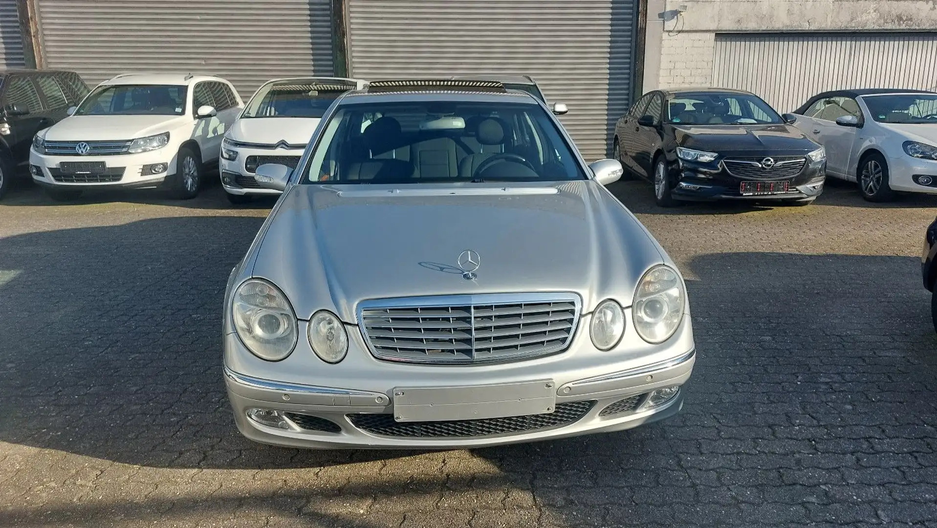 Mercedes-Benz E 320 ELEGANCE Silber - 2