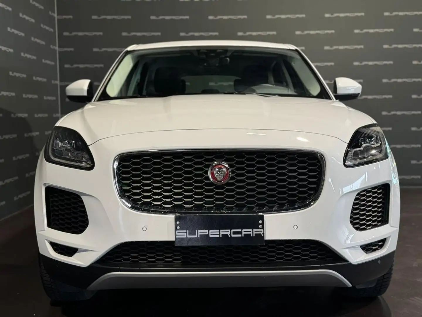 Jaguar E-Pace 2.0D 150 CV Blanco - 2