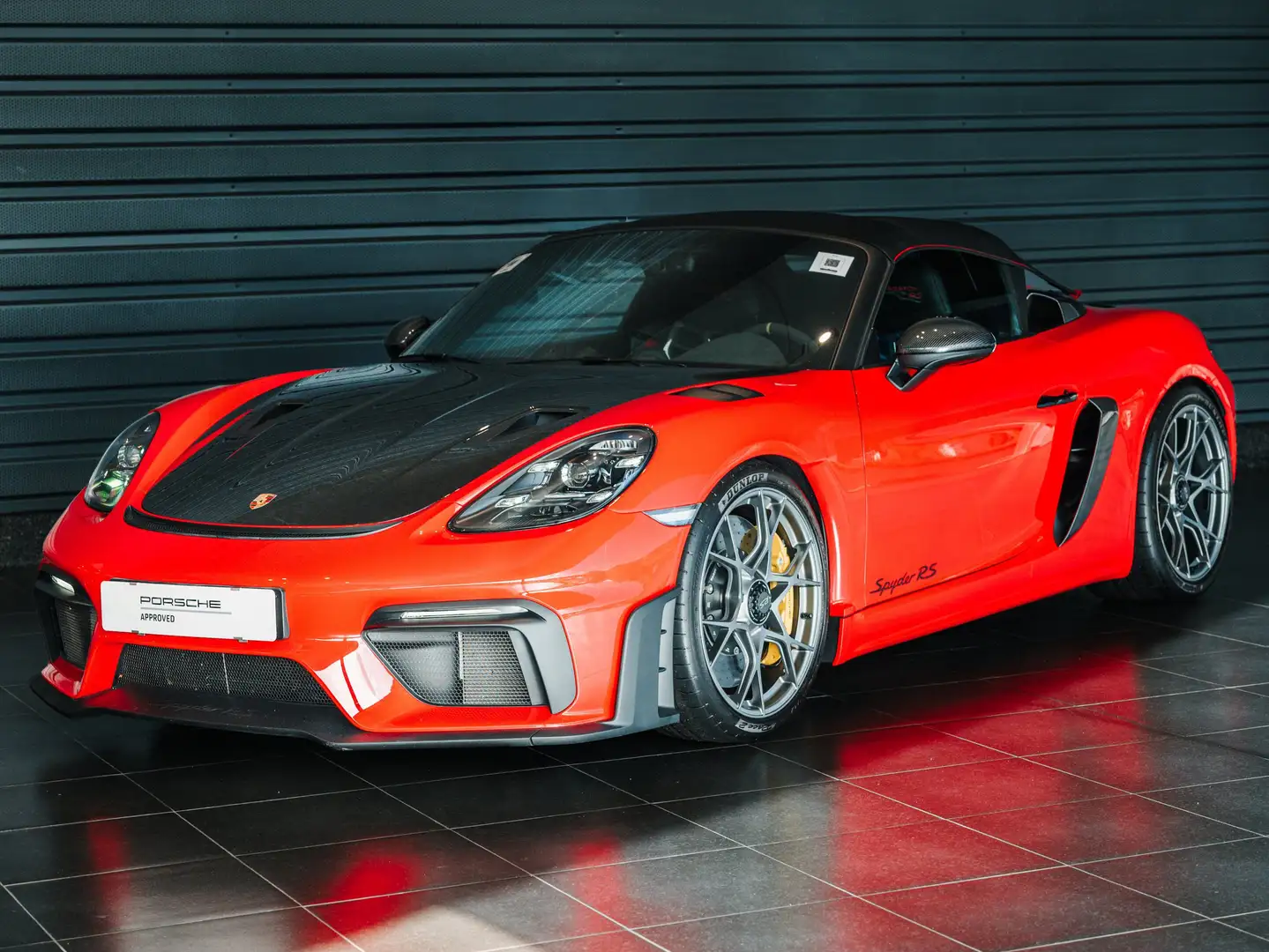 Porsche 718 Spyder 718 Spyder RS (982) Rouge - 1