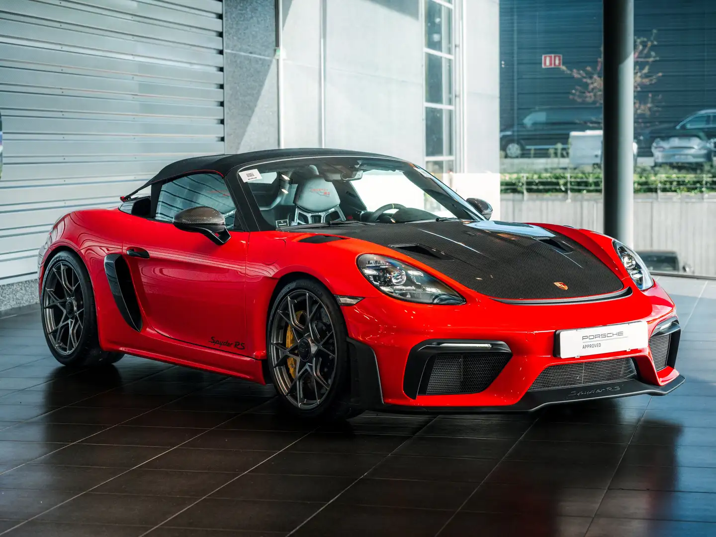 Porsche 718 Spyder 718 Spyder RS (982) Rouge - 2