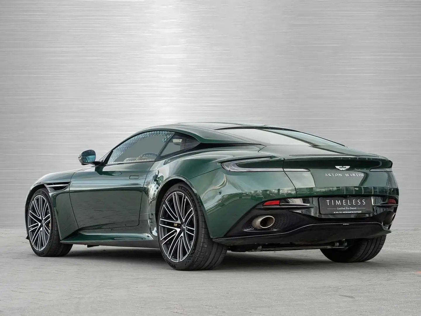 Aston Martin DB12 V8 Coupe Verde - 2