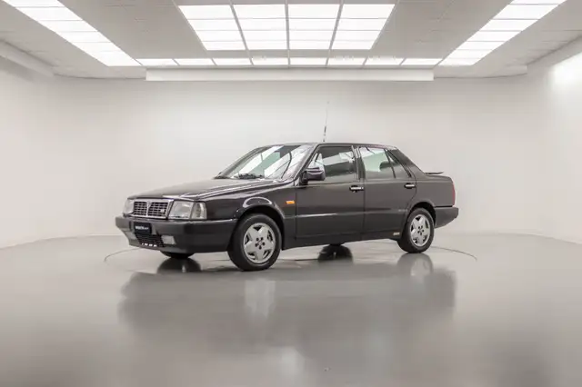 Lancia Thema 8.32