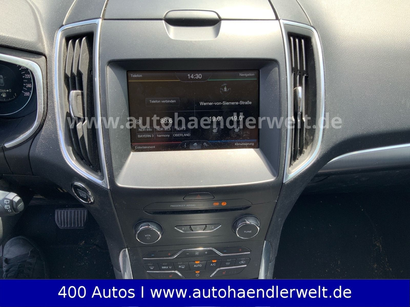 Ford S-Max 2.0 TDCi Titanium AWD — photo 14