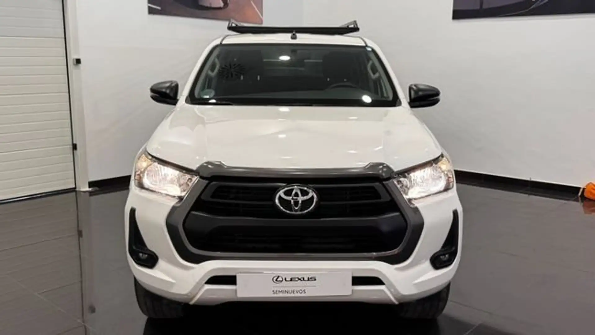 Toyota Hilux Cabina Doble GX Blanco - 2