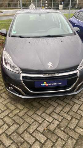Peugeot 208 208