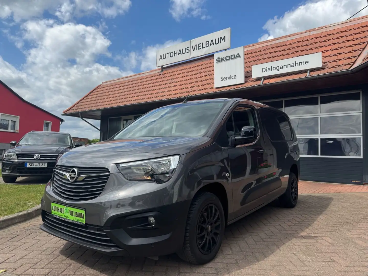 Opel Combo E Cargo1,5 d Autom 8 stufe 96kw Edition XL Grau - 1