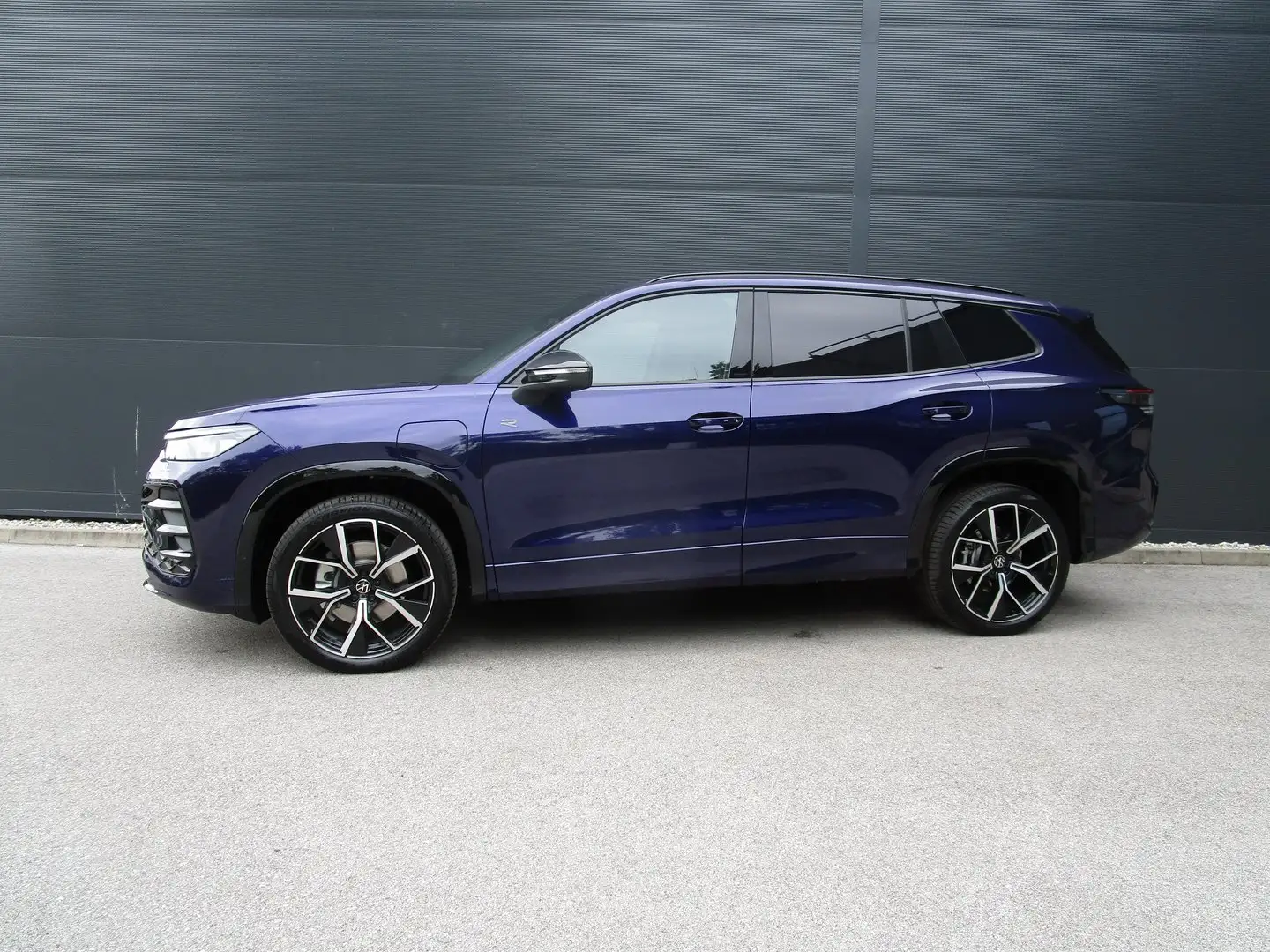 Volkswagen Tayron Sport eHybrid DSG 150kW Violett - 2