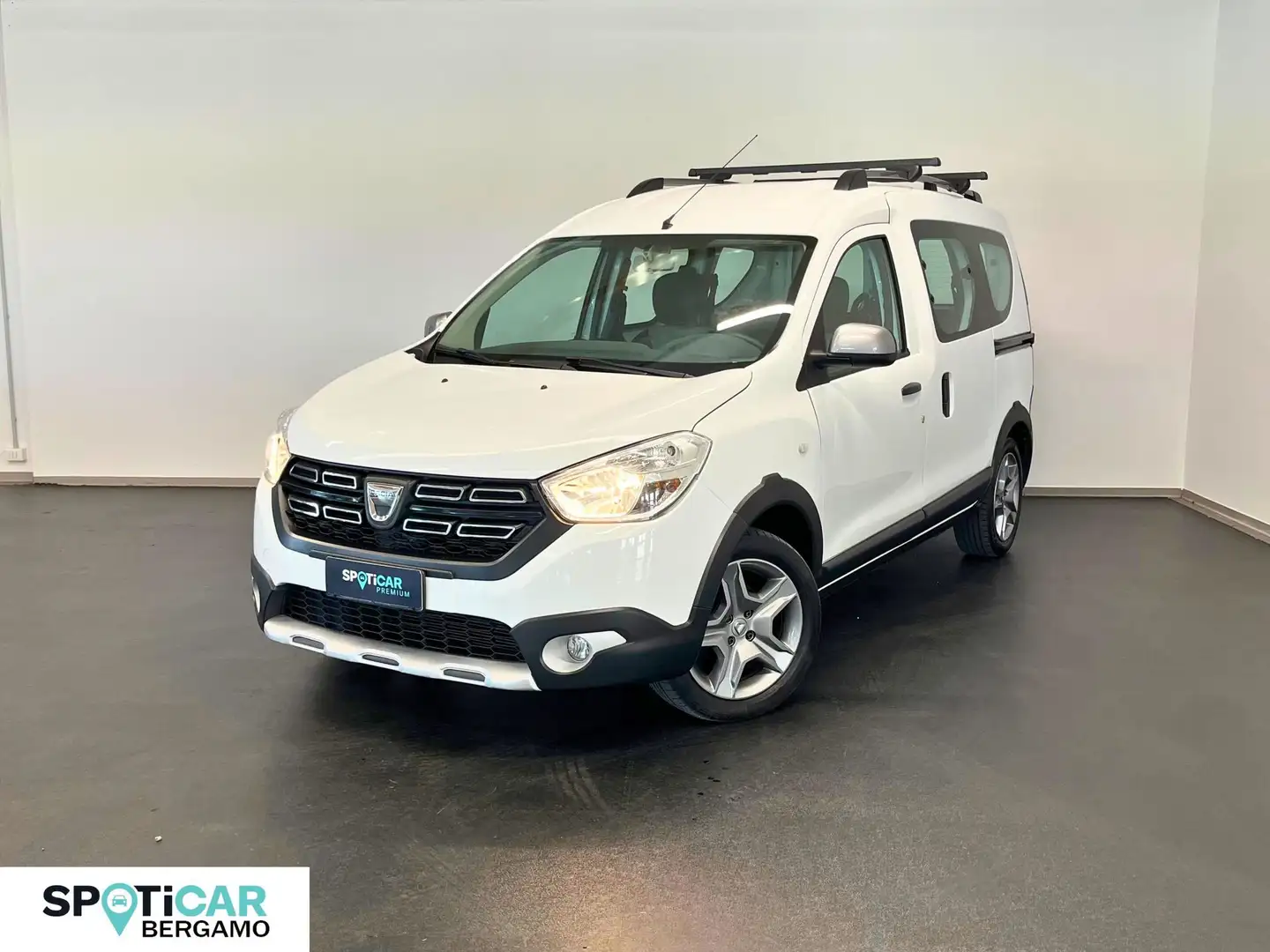 Dacia Dokker Stepway 1.6 8V 100CV Start&Stop GPL Bianco - 1