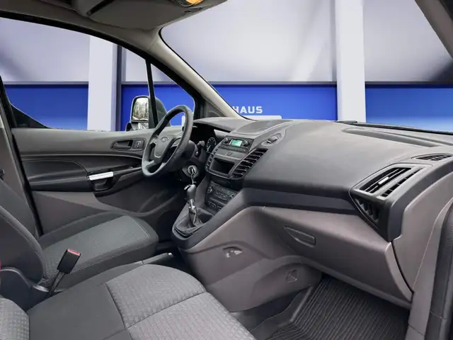 Ford Transit Connect view 13