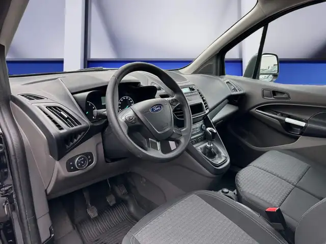 Ford Transit Connect view 10