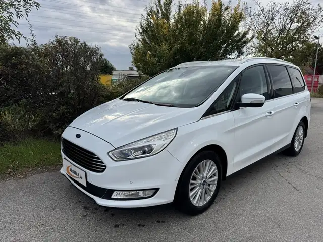 Ford Galaxy view 4