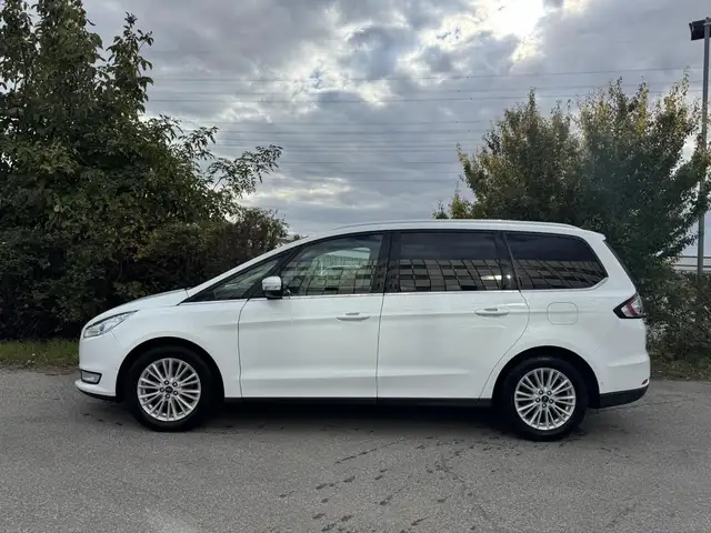 Ford Galaxy view 5