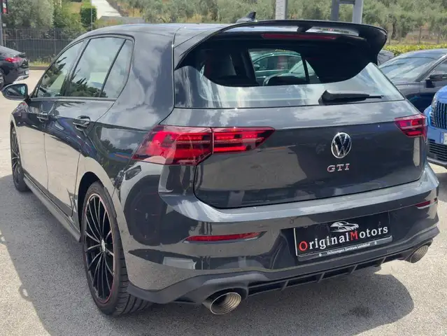 Volkswagen Golf view 5